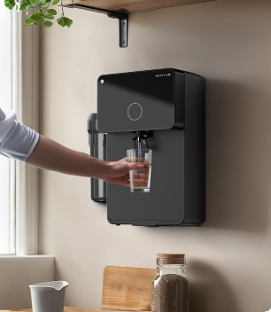 Good quality kitchen water purifier with 10-stage purification and premium design